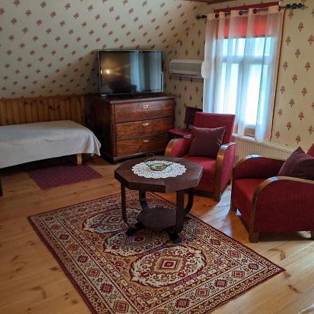 Avinurme Hostel Εξωτερικό φωτογραφία