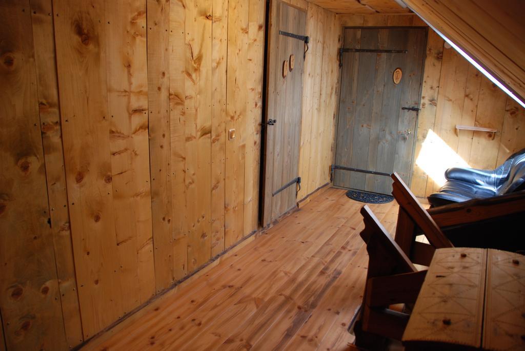 Avinurme Hostel Δωμάτιο φωτογραφία